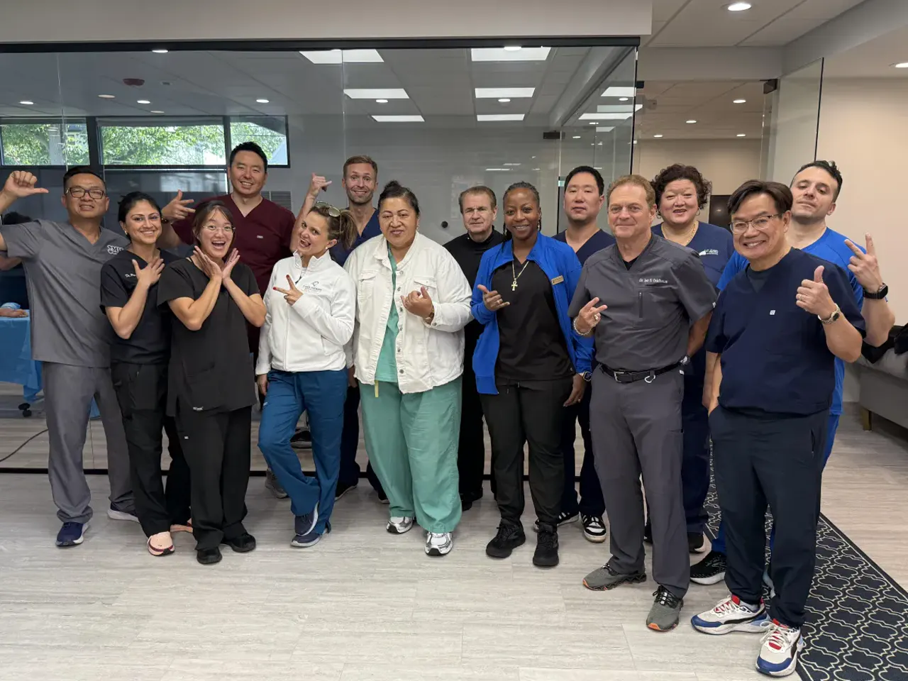 A room of MIS surgeons together at a MIFAS hands-on training session